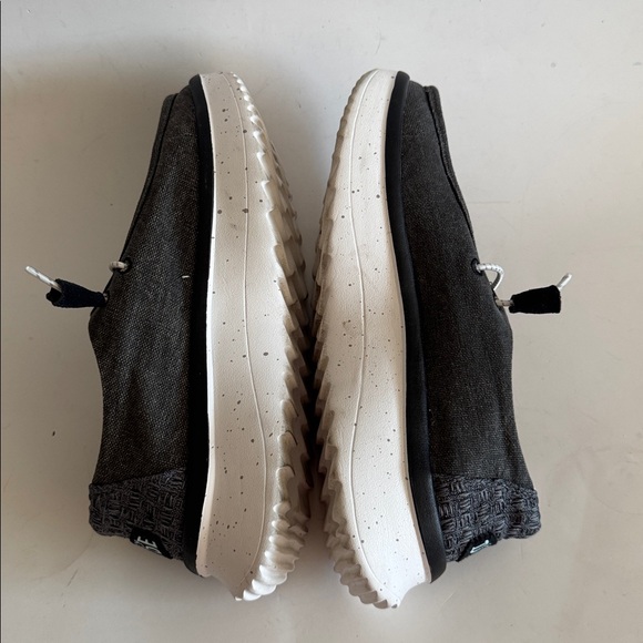 Hey Dude Wendy Peak Chambray Dark Gray Platform Loafer Shoes size 7 - Picture 6 of 9